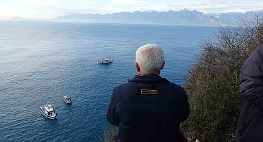 Falezlerden uçan araca ulaşıldı acılı baba konuştu: "Araç bizim ancak araç diye bir şey kalmamış"