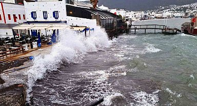 Fethiye-Finike arasında fırtına uyarısı