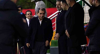 Galatasaray yönetimi tam kadro antrenmanı takip etti