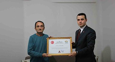 Gazi Kırcıoğlu'na şükran belgesi