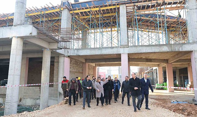 Gaziantep'te Kamil Ocak Spor Salonu yükseliyor