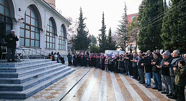 Gediz'de 37 umreci dualarla uğurlandı