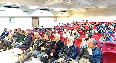 Gençler en uzun gecelerde tefekkür için buluştu