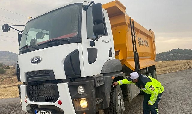 Gölbaşı'nda kış lastiği denetimi yapıldı