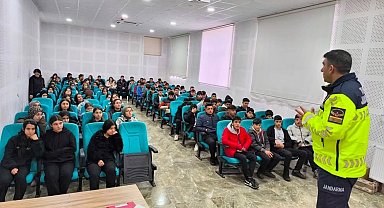 Gölbaşı'nda öğrencilere yönelik trafik eğitim semineri