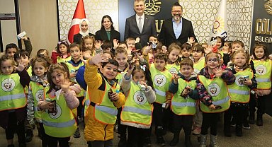 Gölcüklü miniklerden Başkan Yıldırım'a 'insan hakları' ziyareti