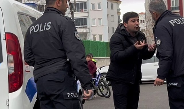 Gözaltına alınmak istenen şahıs, "Beni döv" diye polis memuruna yalvardı