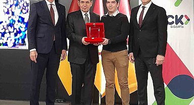 GSYİAD'dan İHA'ya ödül