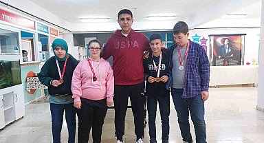 Gün boyu spor yaptılar hepsi madalya kazandı