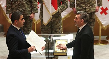 Gürcistan'da yeni Cumhurbaşkanı Kavelaşvili protestoların gölgesinde yemin etti