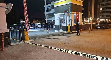 Güvenlik kulübesini yakıp kadın güvenliğin kafasına silah dayadı