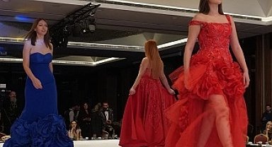 Hafize Ayık'tan görkemli defile