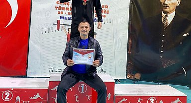 Halterde Enes Efe Aydın Türkiye 3. oldu
