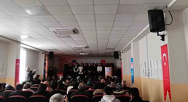 Hassa'da öğrenciler yazdıkları eserleri seslendirdiler