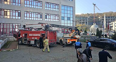 Hastanede çıkan yangın kısa sürede söndürüldü
