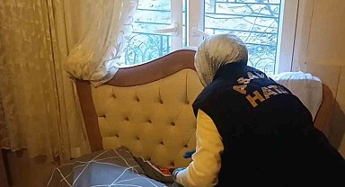 Hatay polisinden operasyon: Yatağa saklanmış silahlar ele geçirildi