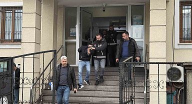 Hedefi şaşırıp 112 acil personelini vuran şüpheliler adliyede