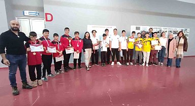 Hedefi tutturan gençler dereceye girdi