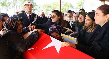 Helikopter kazasında hayatını kaybeden doktor ve ATT personeli toprağa verildi