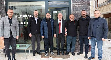 Her sabah aynı gelenek