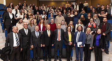 Hollanda Krallığı Büyükelçisi Wijnands öğrencilerle buluştu