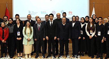 Huawei Ar-Ge buluşması'nın açılış programı ETÜ ev sahipliğinde gerçekleştirildi