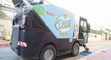 İkadım'da 24 saat temizlik mesaisi