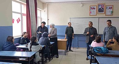 İlçe Milli Eğitim Müdürü Yeşilova'dan Etüt Van ziyaretleri