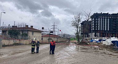 İş makinesi doğalgaz borusunu deldi, 13 mahallenin gazı kesildi