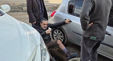 İskenderun'da kanalizasyon çukuruna düşen adamı esnaf kurtardı