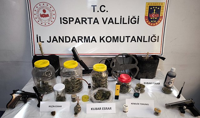 Isparta'da 3 eve uyuşturucu baskını
