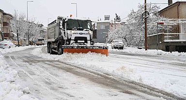 Isparta'da kar yağışı nedeniyle taşımalı eğitime 1 gün ara verildi
