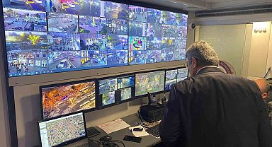 İstanbul Emniyeti'nden Taksim'de mobil komuta merkezli önlem