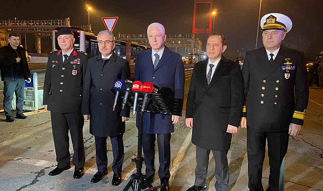 İstanbul Valisi Davut Gül'den denetim yapan polis ekiplerine ziyaret