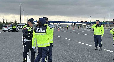 İstanbul'da Jandarma'dan sürücülere kış lastiği ve güvenli sürüş uyarısı