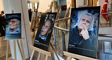 İzmir Bornova'da 'Edebiyatın Yüzleri' sergisine büyük ilgi