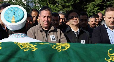 İzmir'de servis kazasında yaşamını yitiren liseli Yağmur'a acı veda