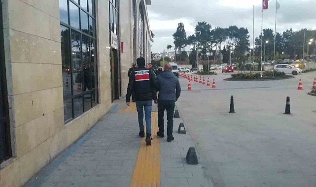 İzmir'de terör operasyonu: 5 gözaltı