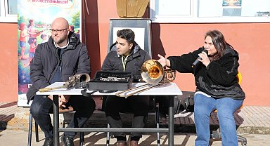 İzmit'te 'Gülümseyen Çocuklarla Müzik Etkinlikleri'ne başladı