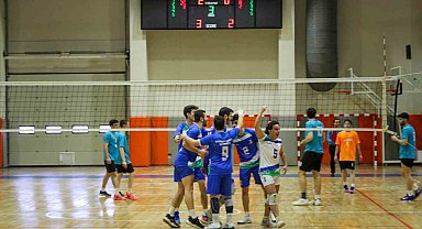 Kadın ve erkek voleybolda bölgesel lig şampiyonu SUBÜ oldu
