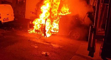 Kahramanmaraş'ta otomobil yangını