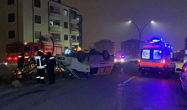Karaman'da aydınlatma direğine çarpan minibüs takla attı: 1 yaralı