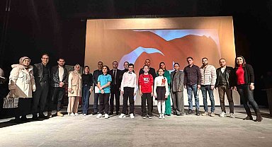 Karapınar'da İstiklal Marşı'nı Güzel Okuma Şiir Yarışması düzenlendi