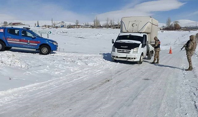 Kars'ta jandarmadan düzensiz göçle mücadele