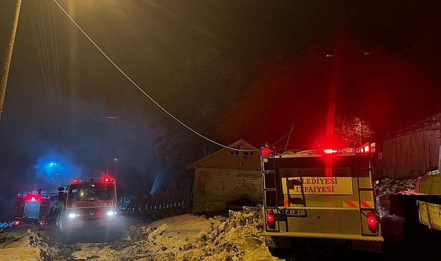 Kastamonu'da alevlere teslim olan ev kullanılmaz hale geldi