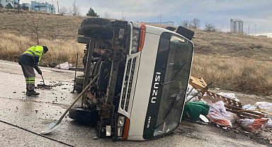 Kayan hafriyat kamyonu 11 araca çarptı