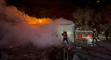 Kayseri'de bağ evi alev alev yandı