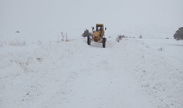 Kayseri'de kapanan 122 yol ulaşıma açıldı