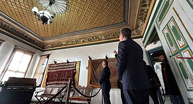 Kazakistan Büyükelçisi Yozgat Müzesi'ndeki tavan işlemelerine hayran kaldı