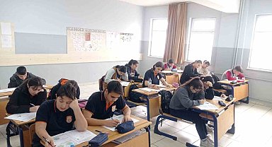 Kazanım Değerlendirme Uygulamaları ile öğrenciler motive oluyor